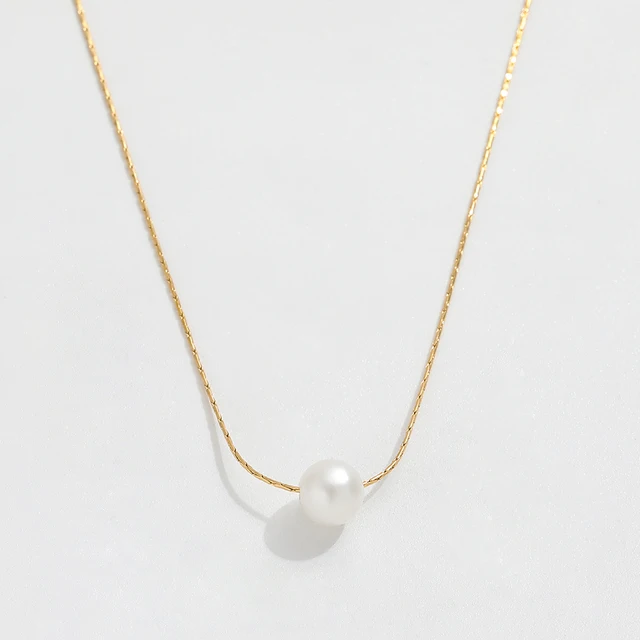 Solitaire Gold Pearl Necklace