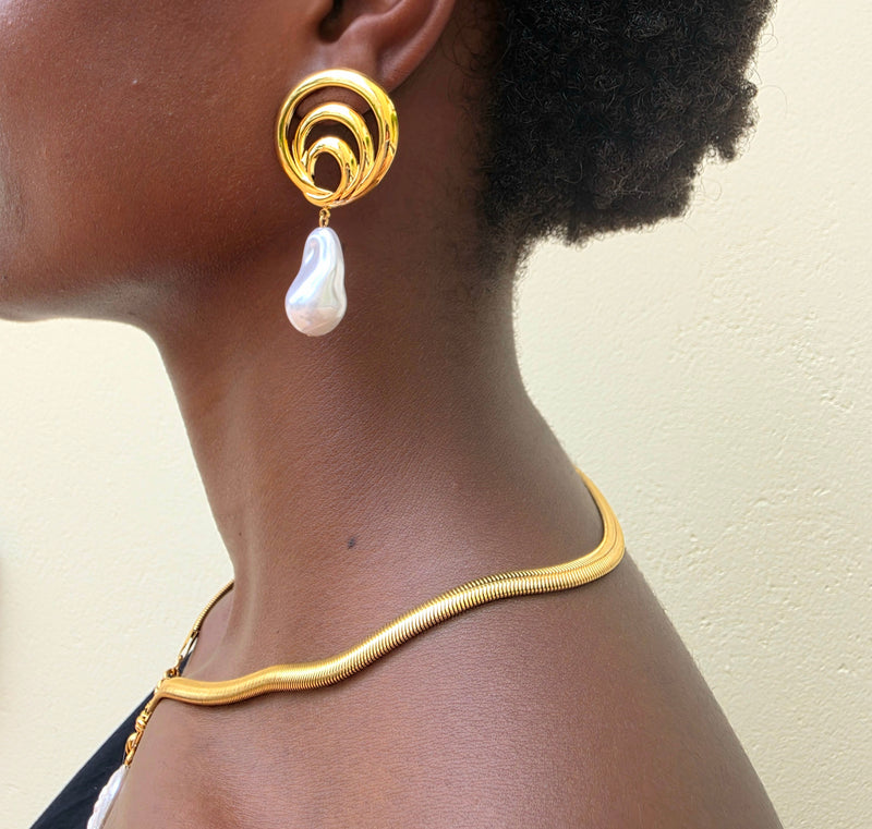 Hypnotic Pearl Earrings