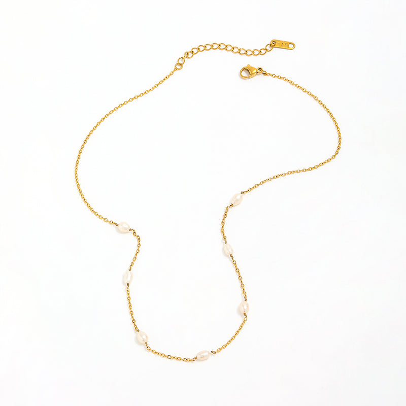 Dainty Multi Pearl necklace
