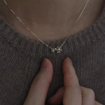 Dainty Flowers Necklace
