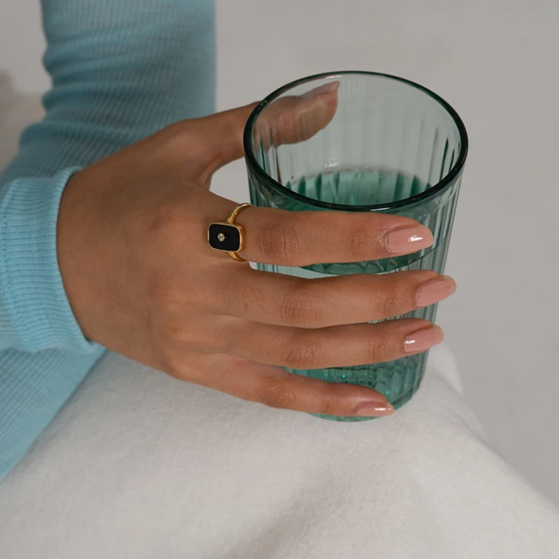 Black Rectangular Ring