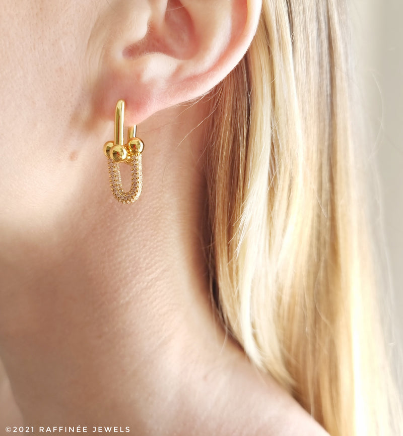 U link Earrings