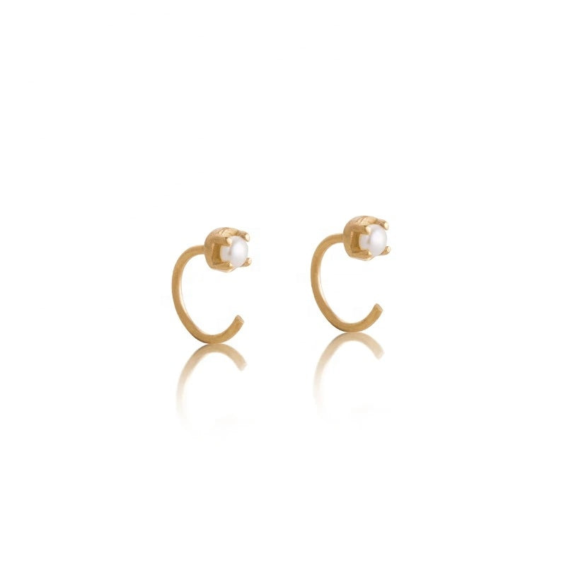 Pearl Curbed Studs